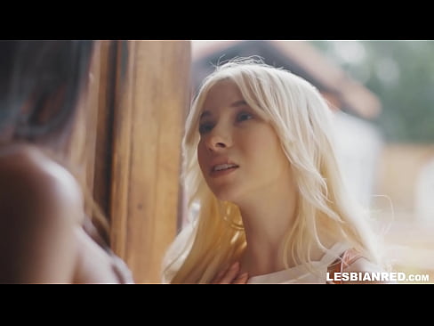 ❤️ Stelpan kemur heim nokkrum mánuðum síðar og endar með því að borða kisu stjúpmömmu sinnar ❌ Rússneskt klám á klám is.pornpics-de.ru ☑